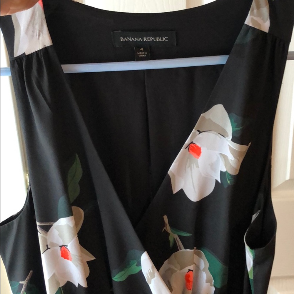 Size 4 Banana Republic dress